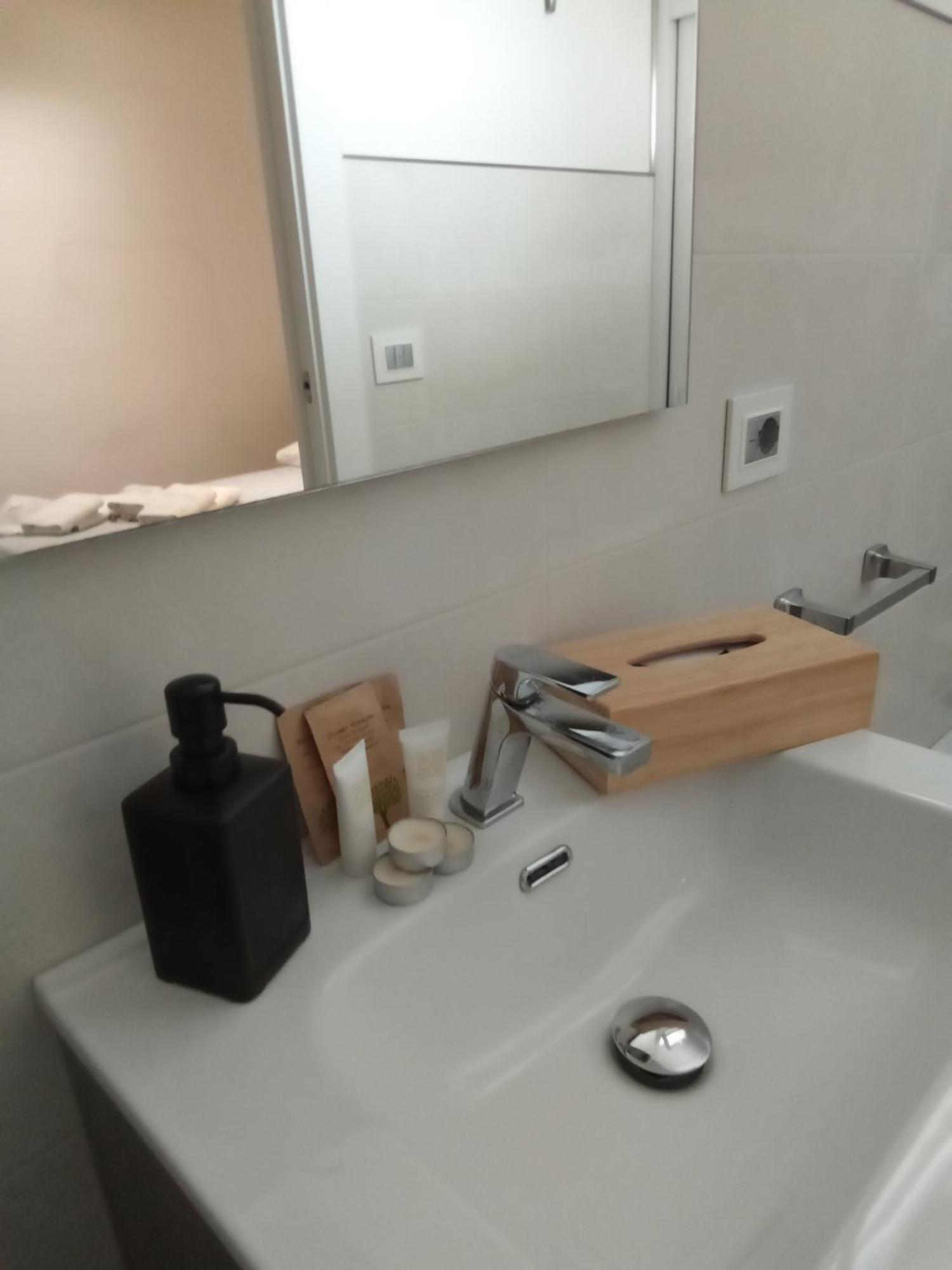 Rescio'S Rooms Cavallino di Lecce Luaran gambar